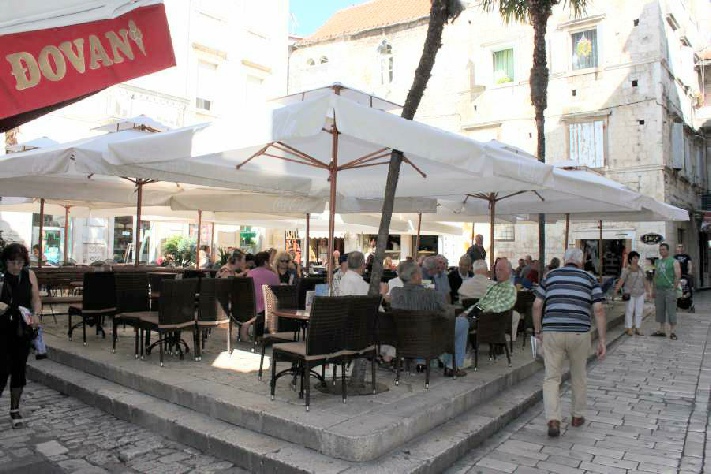 Gezellige terrasjes in Trogir 